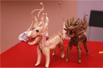 非遺進(jìn)校園 羌族草編進(jìn)校園，編織五彩非遺夢(mèng)與日用品之思